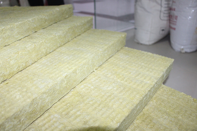 巩义岩棉板应该如何进行选择呢？