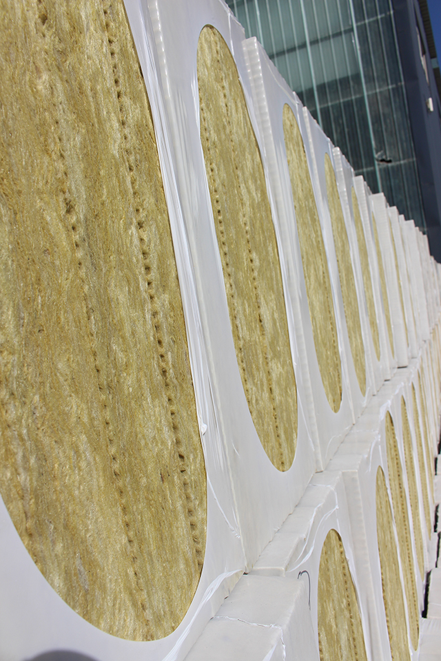 在进行巩义岩棉板使用的时候要注意哪些事项？